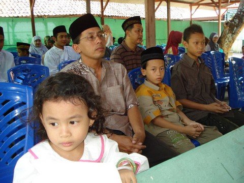 155283_490168667668764_2035686513_n