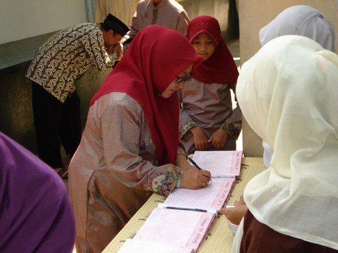 198666_490167534335544_1654984400_n