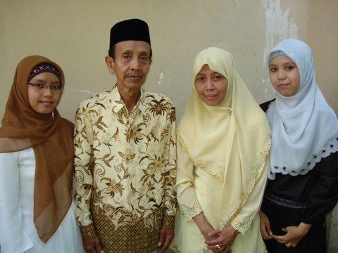 225909_490173997668231_1380101139_n