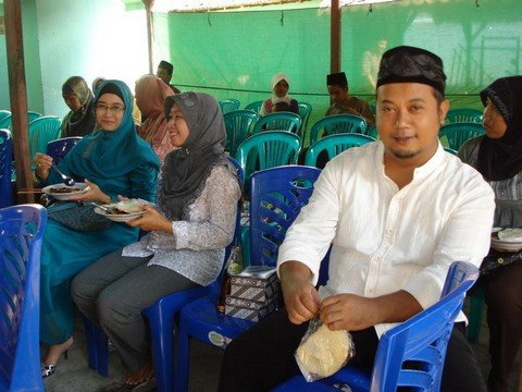 228887_490172037668427_735963695_n