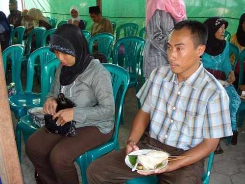 253015_490172287668402_46751498_n