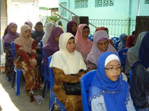 255400_490169027668728_845244632_n