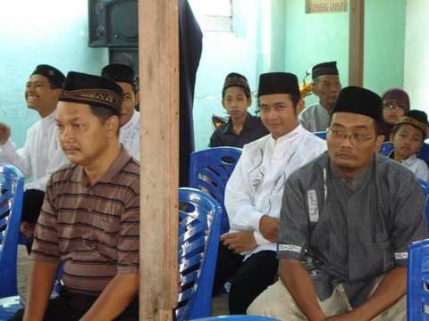 270707_490168544335443_26780078_n