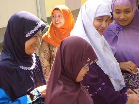 282372_490167791002185_491641630_n