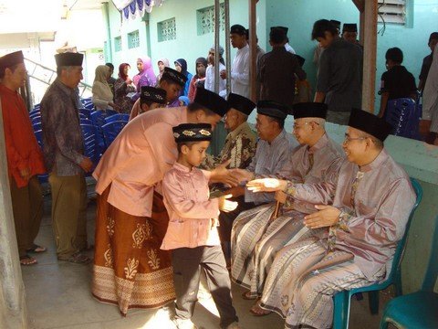 375816_490175164334781_1873990549_n