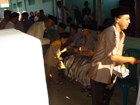 390481_490175287668102_924114500_n