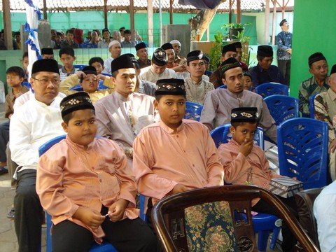 393676_490170537668577_970866659_n