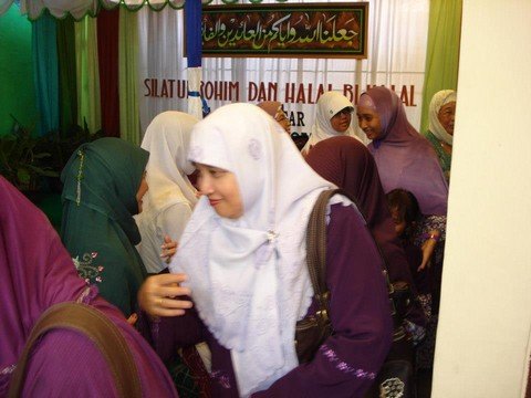 400795_490177087667922_1108250178_n