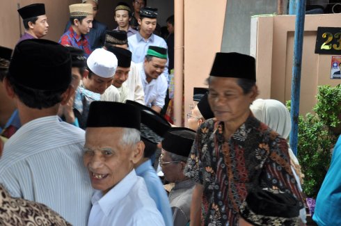 1276094_295708473905400_159782749_o