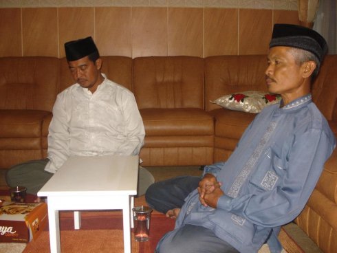 481431_557711130914517_271052031_n